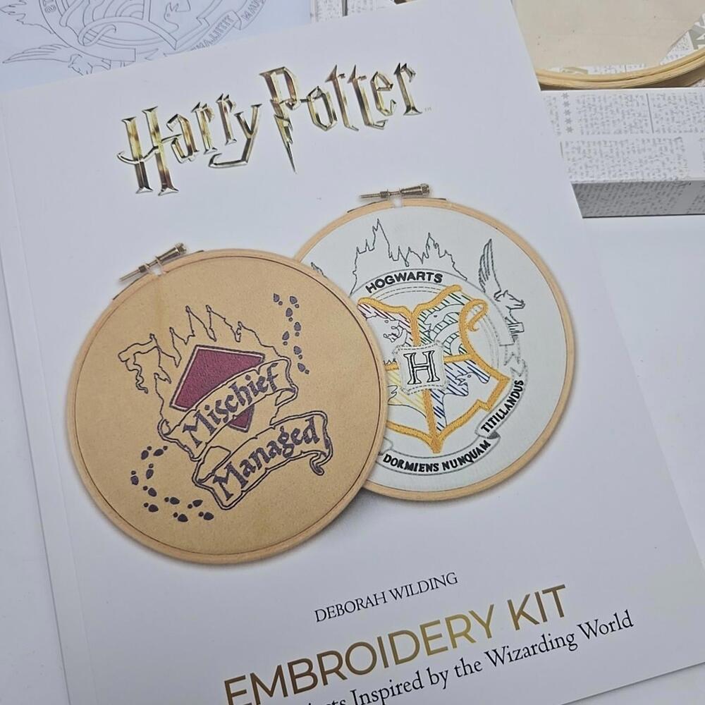 Harry Potter Embroidery (Embroidery Craft) - paperback Wilding, Deborah - Picture 12 of 14